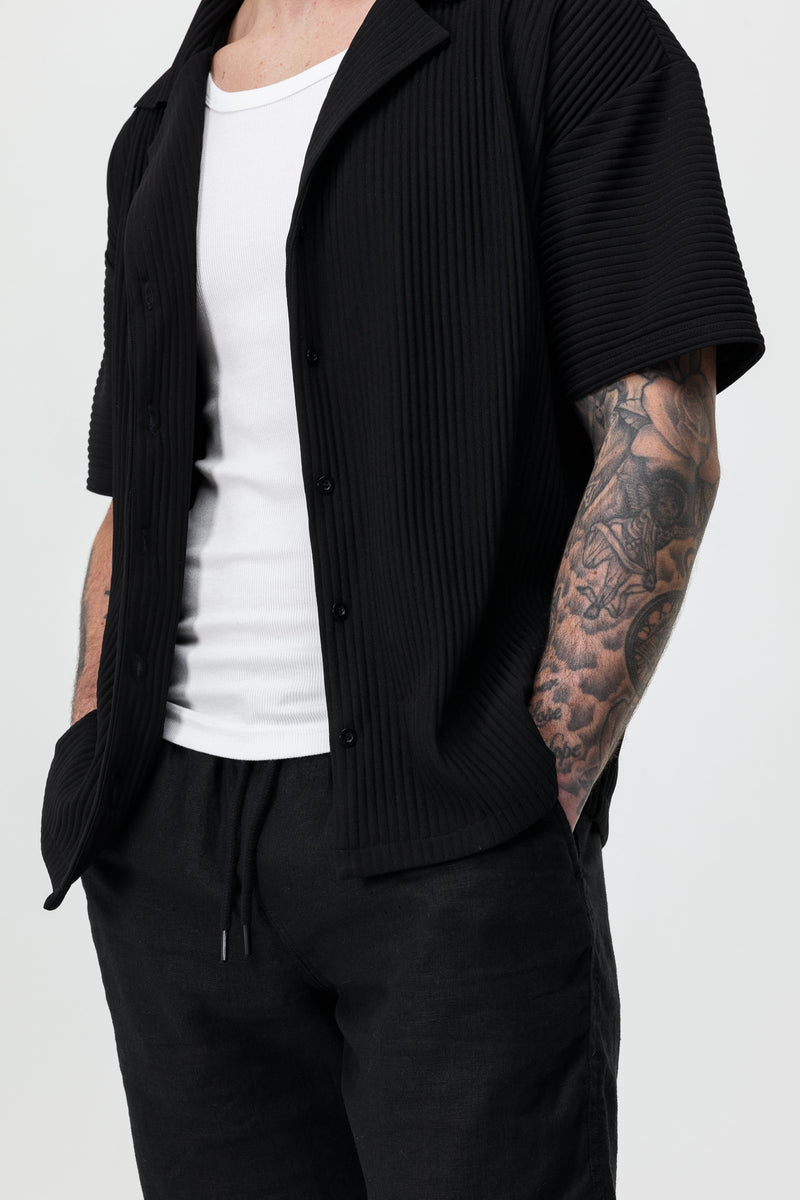 PLEATED SHIRT - BLACK